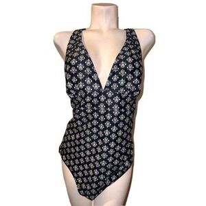 New Old Navy Women's Black White Floral Print One Piece V-neck Swimsuit Size XXL